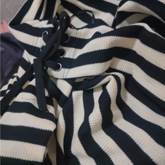 Striped Off The Shoulder Lace Up Side Tee - Picture 3 of 9